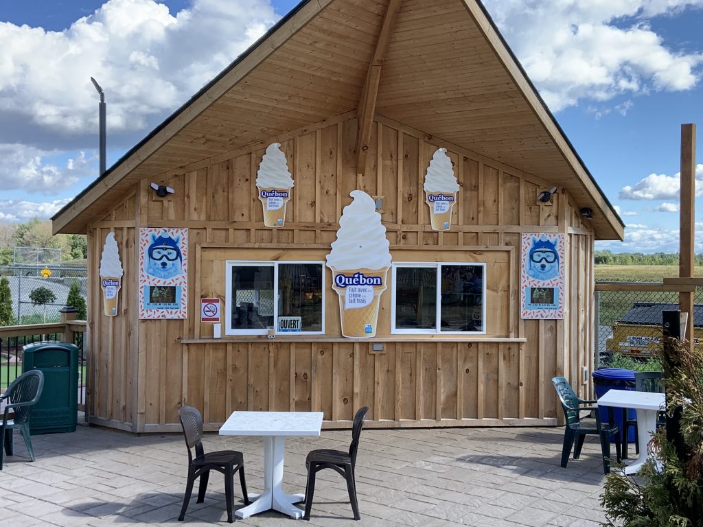 Ice cream shop at Golf dorval